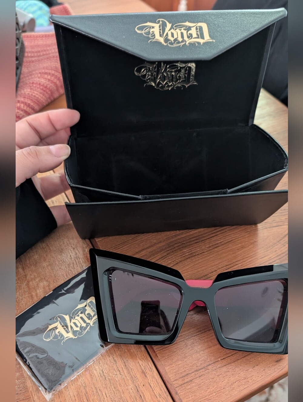 Von D Shoes | The Original Darkwave Sunglasses in Black | Limited Edition | NIB - Picture 8 of 9